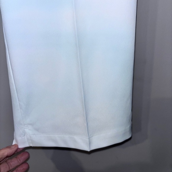 Greg Norman Men's Moisture Wicking Professional Golf Pants White 38X32 - Picture 3 of 9